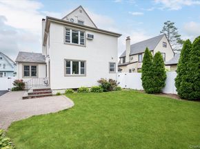 8 May Court, West Hempstead NY 11552