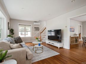 8 May Court, West Hempstead NY 11552