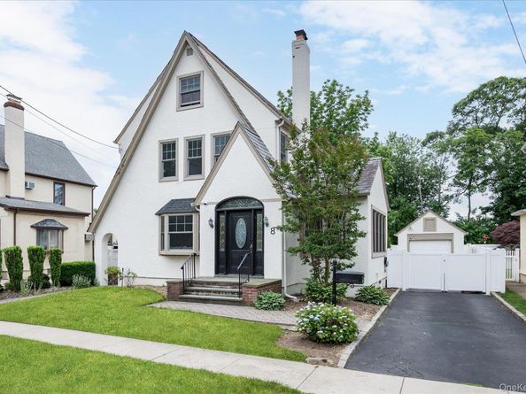8 May Court, West Hempstead NY 11552