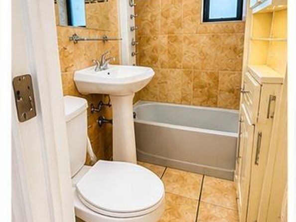 21-15 33st 4, Astoria NY 11105
