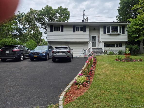 4401 Express Drive N, Ronkonkoma NY 11779