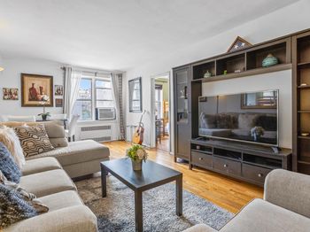 800 Grand Concourse