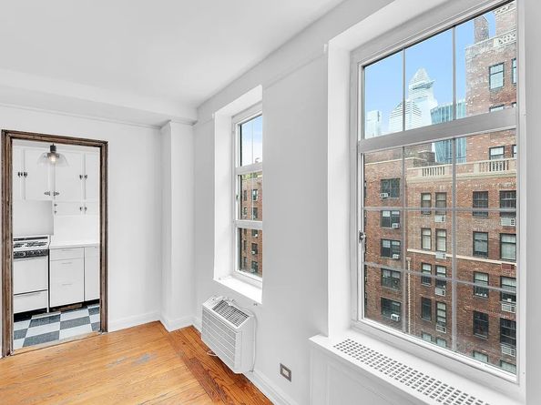 405 West 23rd Street 16I, New York NY 10011