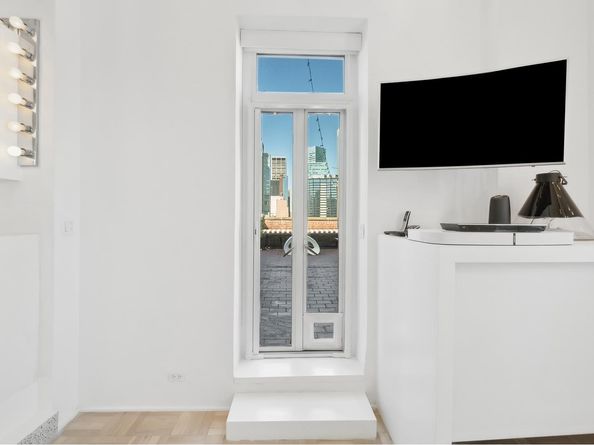 400 East 52nd Street PHT, New York NY 10022