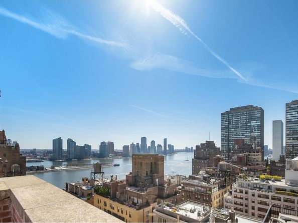 400 East 52nd Street PHT, New York NY 10022