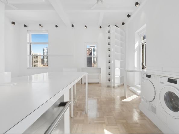 400 East 52nd Street PHT, New York NY 10022