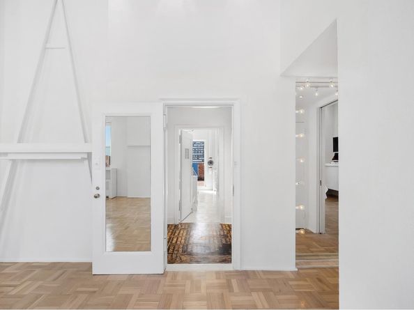 400 East 52nd Street PHT, New York NY 10022