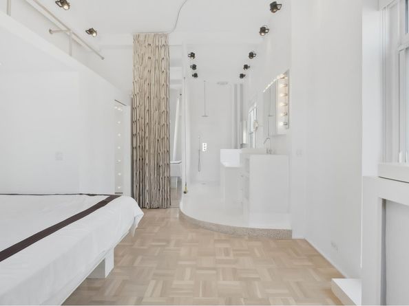 400 East 52nd Street PHT, New York NY 10022