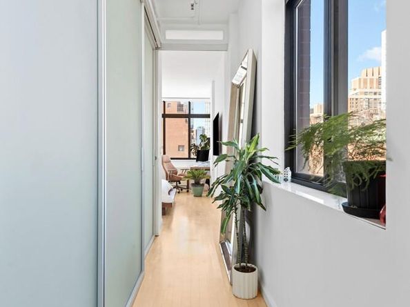 250 East 30th Street 14A, New York NY 10016