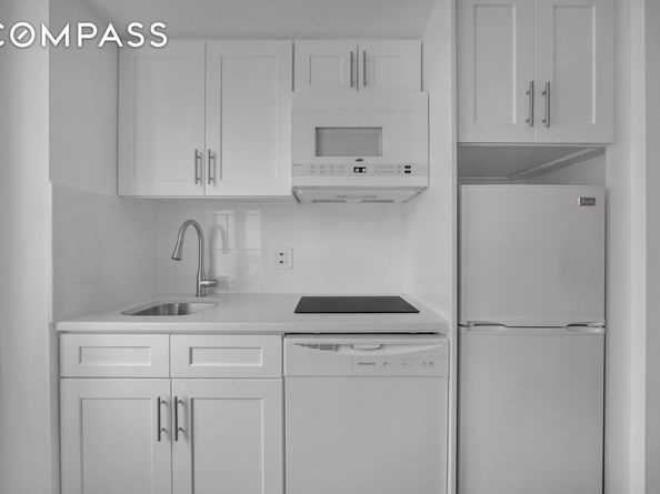 45 Tudor City Place 1902, New York NY 10017