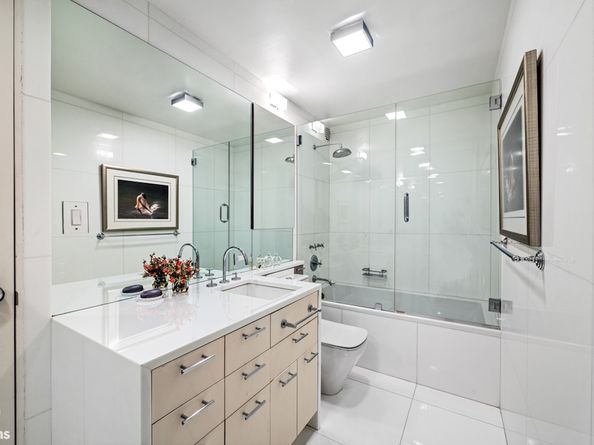 1050 5th Avenue 5D, New York NY 10028