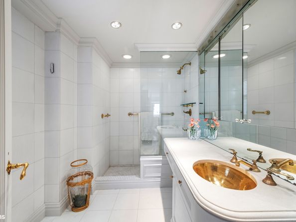 27 East 65th Street 9DE, New York NY 10065