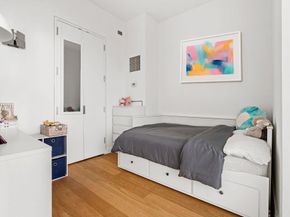 27-28 Thomson Avenue 529, Queens NY 11101