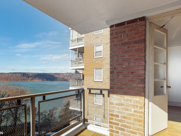 2621 Palisade Avenue 4J, Bronx NY 10463