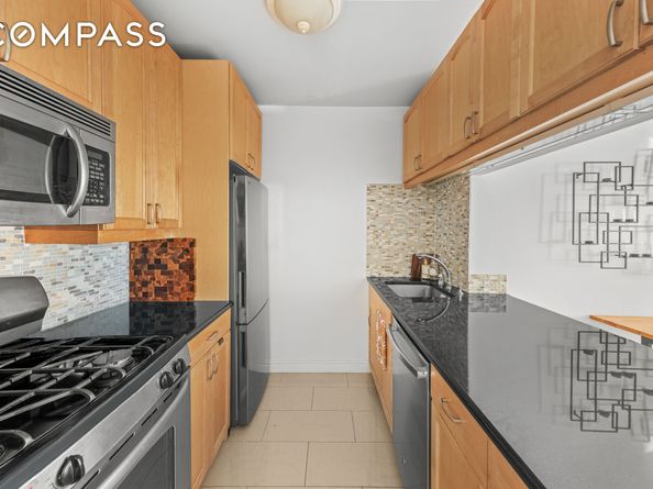 377 Rector Place 7K, New York NY 10280