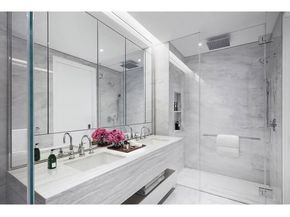 200 East 59th Street 12A, New York NY 10022