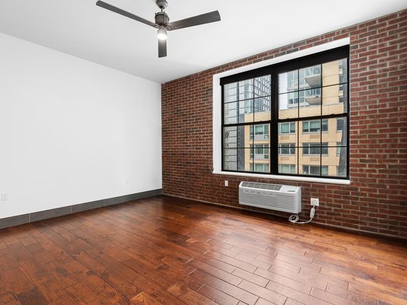 42-60 Crescent Street 5A, Queens NY 11101