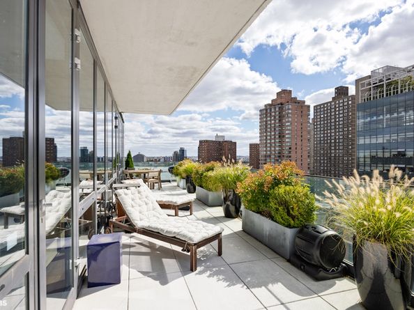 302 East 96th Street PH1, New York NY 10128