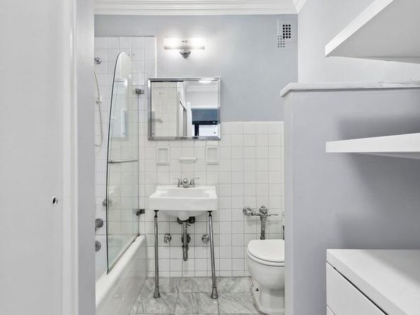 166 East 61st Street 10M, New York NY 10065