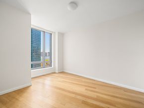 46-30 Center Boulevard 908, Queens NY 11109