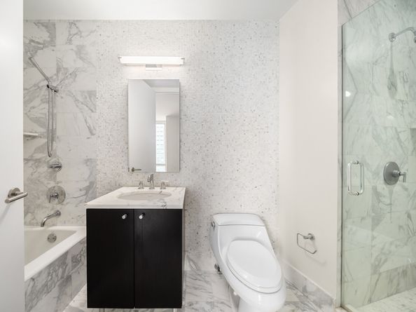 46-30 Center Boulevard 908, Queens NY 11109