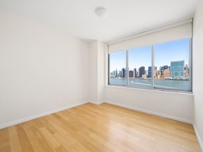 46-30 Center Boulevard 908, Queens NY 11109