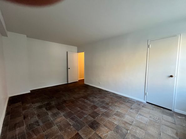 175-01 Hillside Avenue 1L, Queens NY 11432