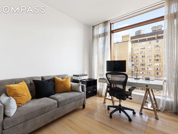 215 East 19th Street 9G, New York NY 10003