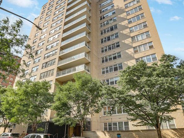 305 East 24th Street 18F, New York NY 10010