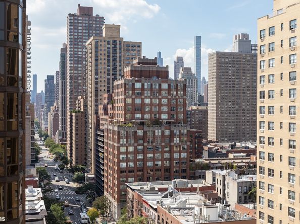 401 East 84th Street 15B, New York NY 10028