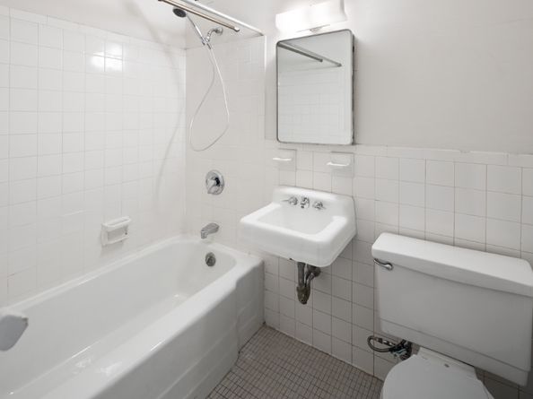 170 Park Row 5A, New York NY 10038