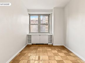 305 East 24th Street 5S, New York NY 10010