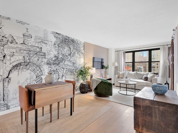 245 East 25th Street 8L, New York NY 10010