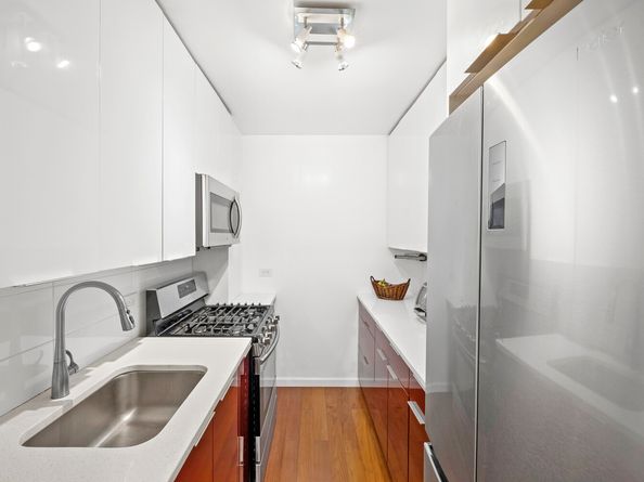 310 Lexington Avenue 10FG, New York NY 10016