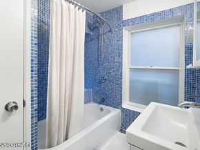 224 East 7th Street 11, New York NY 10009