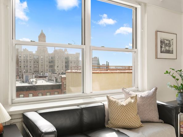 70 Remsen Street 8J, Brooklyn NY 11201