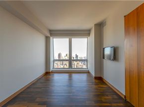 400 5th Avenue 46E, New York NY 10018