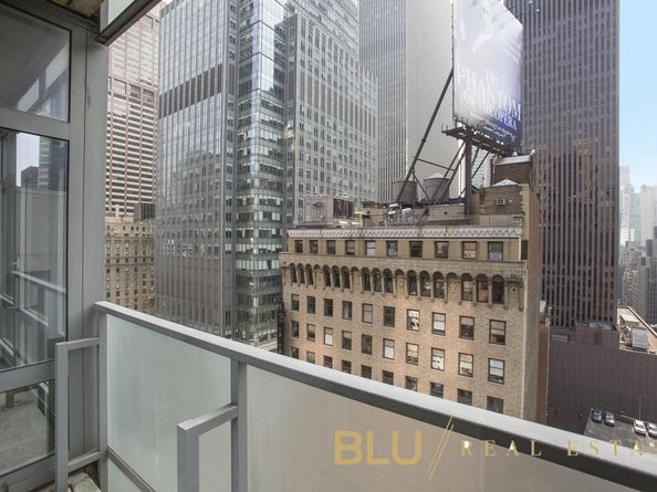 1600 Broadway 20A, New York NY 10019