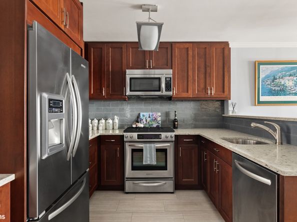 75 Henry Street 29F, Brooklyn NY 11201