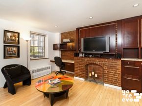 318 West 15th Street A, New York NY 10011