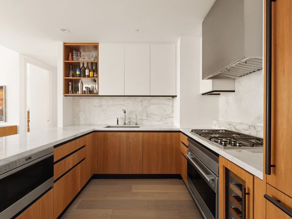 1 West End Avenue 22B, New York NY 10023