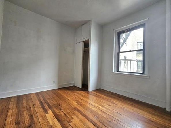 21-67 33rd Street 4G, Queens NY 11105