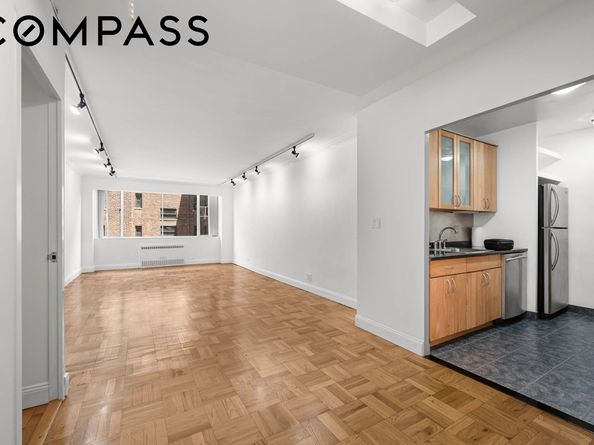 333 East 69th Street 3A, New York NY 10021