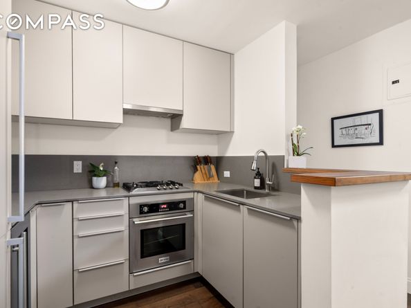 100 Bank Street 1A, New York NY 10014