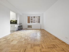 30 West 60th Street 7S, New York NY 10023