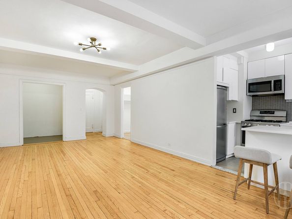 333 West 56th Street 3H, New York NY 10019