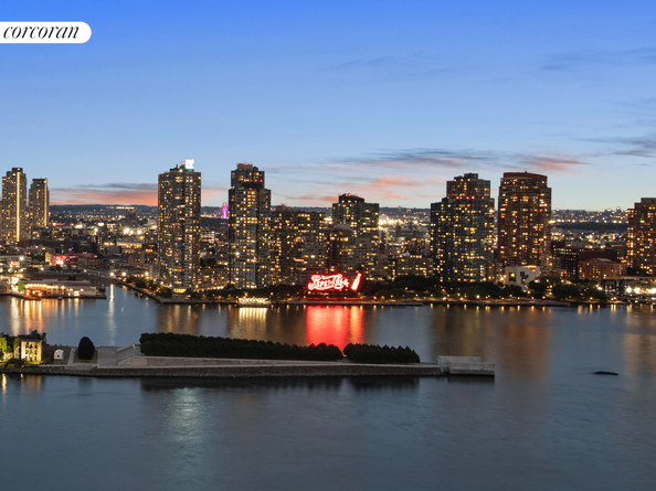 400 East 51st Street 25A, New York NY 10022
