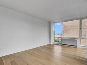635 West 42nd Street 7A, New York NY 10036