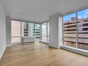 635 West 42nd Street 7A, New York NY 10036