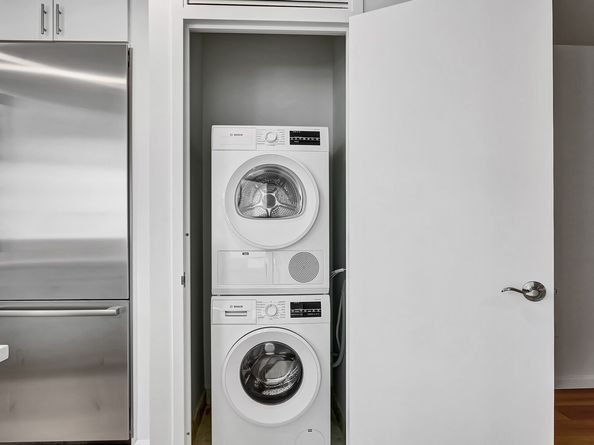 635 West 42nd Street 7A, New York NY 10036
